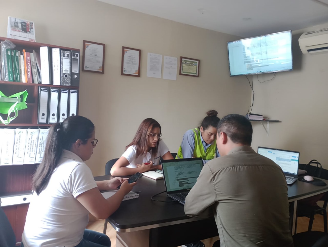 Download free bootstrap 4 landing page, free boootstrap 4 templates, Download free bootstrap 4.1 landing page, free boootstrap 4.1.1 templates, ollie Landing page